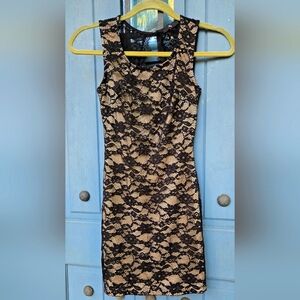 Alt. B Junior's Lace dress Size 0